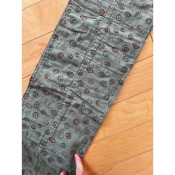 Decorative table runner with butterflies and other patterns, orange and blue - Picture 4 of 7